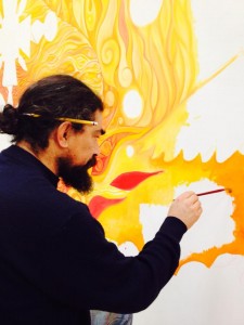 Gómez Ozuna, quien también, como autodidacta, es titiritero, cuentacuentos y escritor, dio a conocer que para pintar el mural lo acompaña Miguel Ángel Hernández, “mi maestro”, quien es un gran pintor y escultor coleto. “Son las otras manos que me están ayudando a trabajar el mural, si no me tardaría un mundo, porque en un mural generalmente hay un asistente, unas manos que te ayudan”.