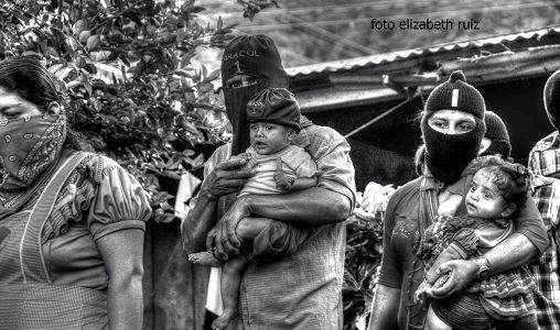 Encapuchados bases de apoyo del EZLN. Foto: Elizabeth Ruiz.