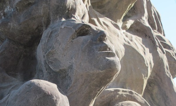 Monumento a los mártires de Acteal.