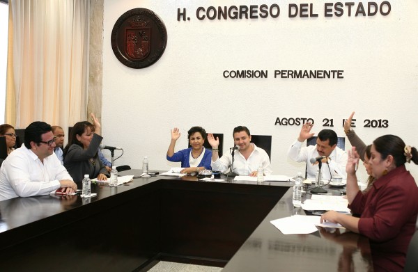 Diputados durante la sesión de la Comisión permanente. Foto: Congreso Chiapas. 