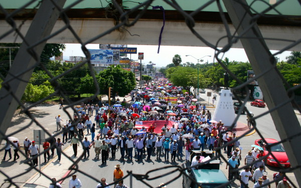 Maestros de Chiapas mantienen negociación con gobiernos federal y estatal, y plantón en la capital de Chiapas. Foto: Isaín Mandujano/Chiapas PARALELO