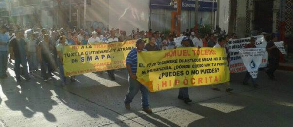 Manifestación en contra de la privatización del agua potable en Tuxtla. Foto. Isaín Mandujano/Chiapas PARALELO. 