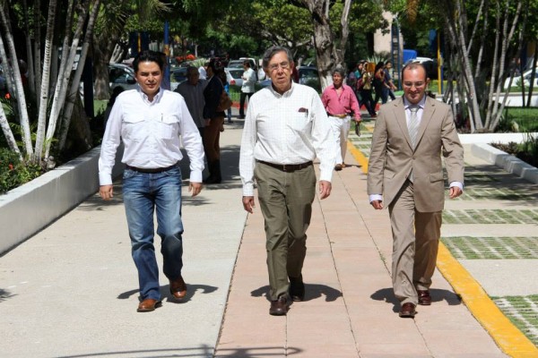 Cuahtemoc Cárdenas planteó su propuesta de reforma energética en Chiapas. Foto: Cortesía/ Chiapas PARALELO. 