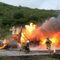 Incendio de un camión de 10 toneladas en el libramiento norte. Foto: Isaín Mandujano/Chiapas PARALELO.