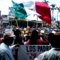 En Tapachula, miles de padres de familia salieron a las calles para apoyar el movimiento magisterial. Foto: @Pululo/Chiapas PARALELO