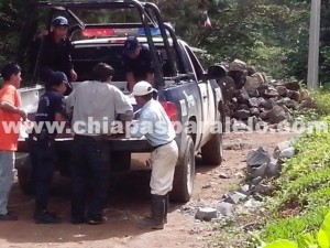 Socorristas tardaron varias horas en recuperar los cuerpos. Foto: Fredy Martín Pérez/Chiapas PARALELO