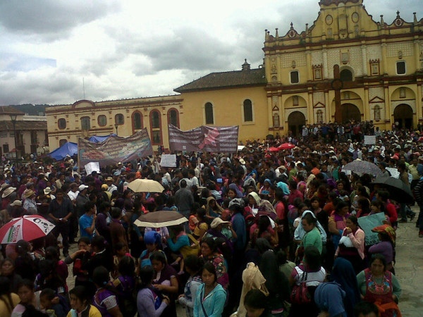 Indígenas acusan a los Collazo de diversos delitos. Foto: Amalia Avendaño/Chiapas PARALELO 