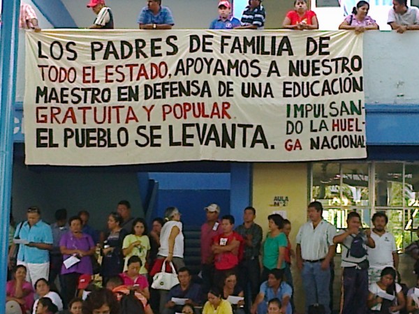 Padres de familia y maestros realizarán acciones conjuntas para exigir abrogación de Reforma Educativa. Foto: Chiapas PARALELO