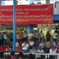 Padres de familia conformaron un comité de apoyo al movimiento magisterial. Foto: Cortesía