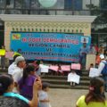 En Venustiano Carranza, maestros cerraron la alcaldía con el apoyo de padres de familia. Foto Chiapas PARALELO