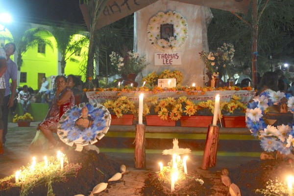 Altar en honor a Thomas Lee. Foto: Magdalena Morales/Chiapas PARALELO