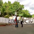 Alumnos afuera de escuela de educación media superior en Chiapas. Foto: Ángeles Mariscal/Chiapas PARALELO