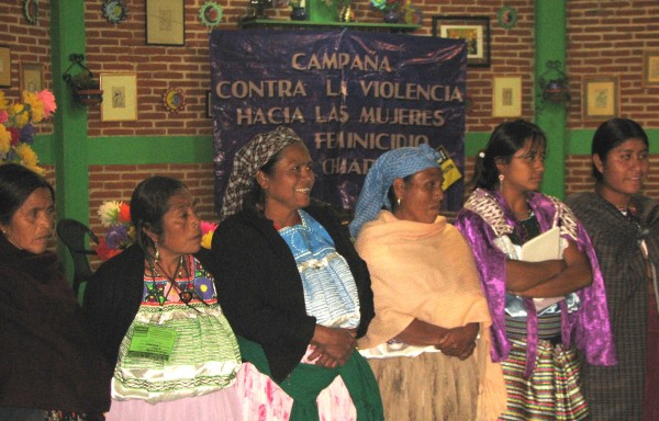 Mujeres indígenas tseltales en el marco de la Campaña del  Día Internacional de la Eliminación de la Violencia contra las Mujeres. 