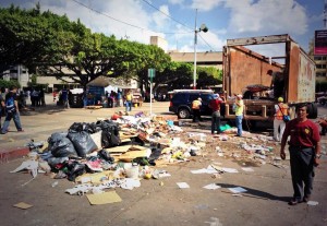 Varias toneladas de basura fueron recogidas del centro de Tuxtla. Foto: @Esqurlas/Chiapas PARALELO