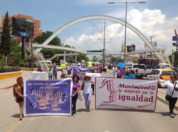 Marcha de mujeres en contra de feminicidios en Chiapas.