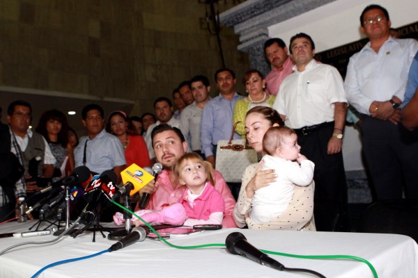 Conferencia de prensa del diputado Fernando Castellanos. Foto: Congreso de Chiapas