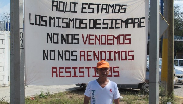 Maestros de la Sección 40 ratifican su lucha de "desobediencia magisterial" en contra de la reforma educativa. Foto Isaín Mandujano/Chiapas PARALELO