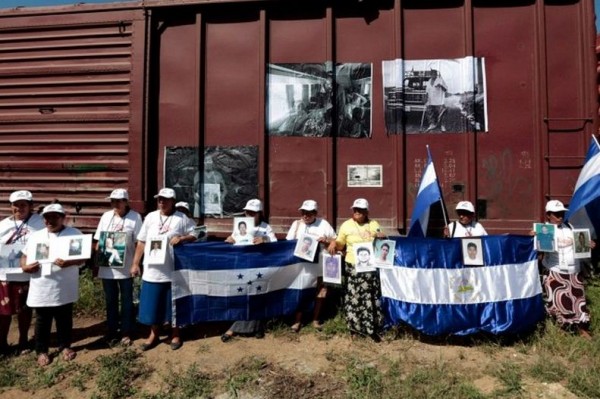 Madres de migrantes desaparecidos en México hace una parada en Palenque, Chiapas. Foto: Agencias