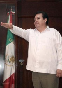 Rosales Zuart llegó al cargo en marzo del 2013, pero los servidores públicos que presuntamente incurrieron en las "irregularidades", siguen en sus cargos.