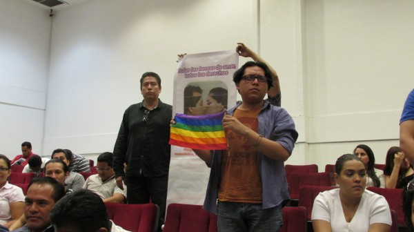 Se manifiestan en el Congreso del Estado. Foto: Sandra de los Santos/ Chiapas PARALELO.