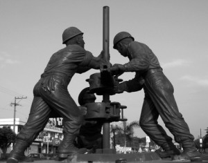 Monumento de perforadores en Poza Rica, Veracruz de presentedelpasado.com