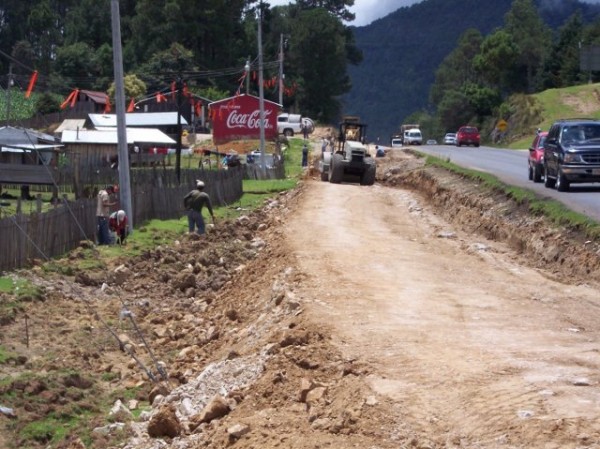 Pobladores se niegan a autorizar la construcción de la autopista San Cristóbal-Palenque. Foto: Archivo