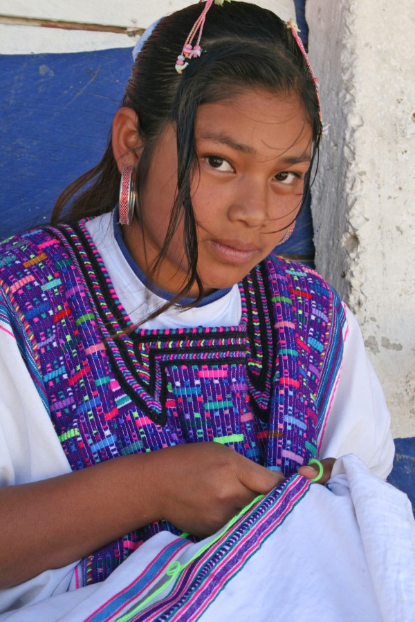 Alicia tejedora indígena de San Juan Cancúc, Chiapas. Foto: Isaín Mandujano/Chiapas PARALELO
