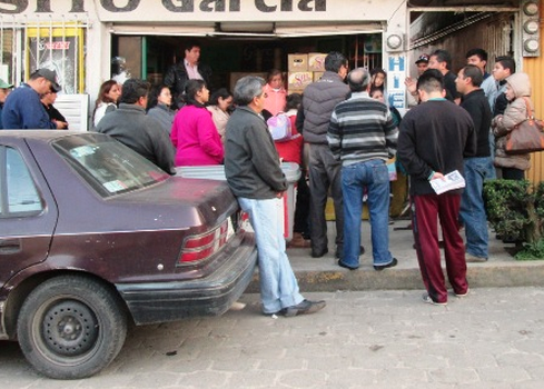 Habitantes de Puebla derogaron 40 mil pesos para volver a tener luz. Foto: Radio Expresión