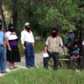 Comandantes del EZLN en la organización de la llegada y salida del tercer grupo de integrantes de la Escuelita Zapatista por la Libertad. Foto: Isaín Mandujano/Chiapas PARALELO