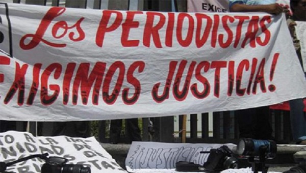 Por lo menos 65 casos de agresiones a periodistas en la entidad ha documentado la Defensoría de los Derechos Humanos del Pueblo de Oaxaca (DDHPO) en los últimos cinco años.