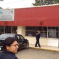 Personal del INM amenaza a reporteros de Chiapas Agentes del INM amenazaron a periodistas cuando transitaban por el puente fronterizo de Ciudad Cuahutemoc. Foto: Cortesía