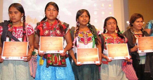 Mujeres indígenas que participaron en el libro. Foto: Cortesía. 