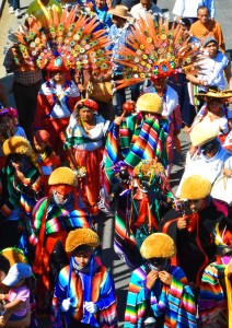 La procesión durante la bajada de las Virgenes de Copoya. Foto: Mag Servan/ Chiapas PARALELO. 