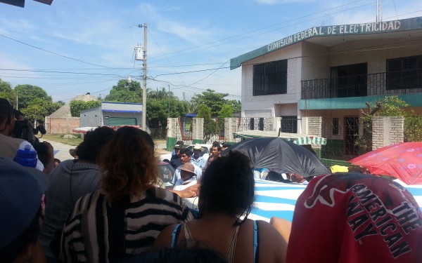 Manifestación contra la CFE en Mazatán. Foto: Benjamín Alfaro