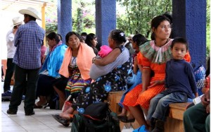 La población atendida es de origen indígena. Foto: Cortesía Hospital San Carlos