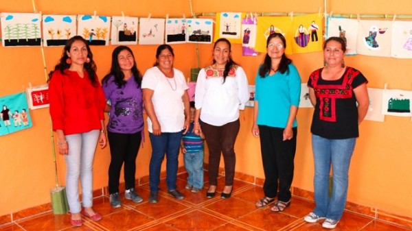 Las bordadoras de Oaxaca: Foto: Página 3