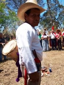 Atzipänntäwä, Hermanos somos uno Celebración zoque del equinoccio en Cerro ombligo. Fotos: Pepe Espinosa 