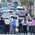 Campesinos impidieron que reporteros se acercaran a la zona donde mantenían retenidos a policías. Foto: Toño Aguilar 