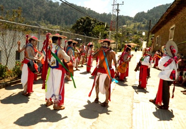 Carnaval en Huixtán, Chiapas. Fotos: Amalia Avendaño