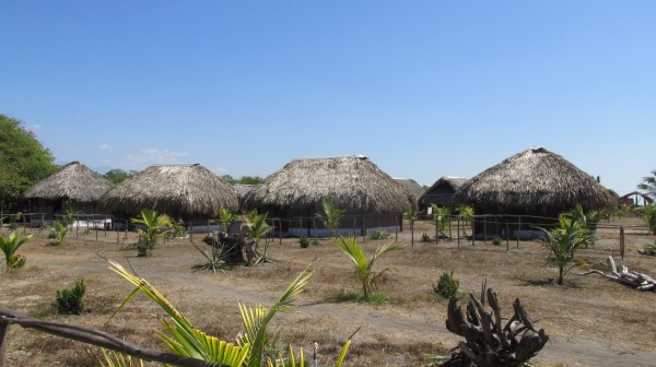 Los pescadores levantaron con sus propias manos estás cabañas. Foto: Sandra de los Santos/ Chiapas PARALELO.