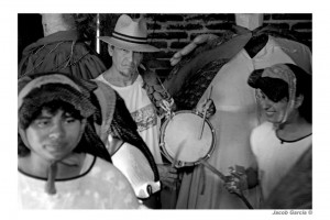 Danza de las plumas de la guacamaya y del pavo real. Danza zoque con motivo a la apertura del carnaval de Tuxtla Gutiérrez. Foto: Jacob García
