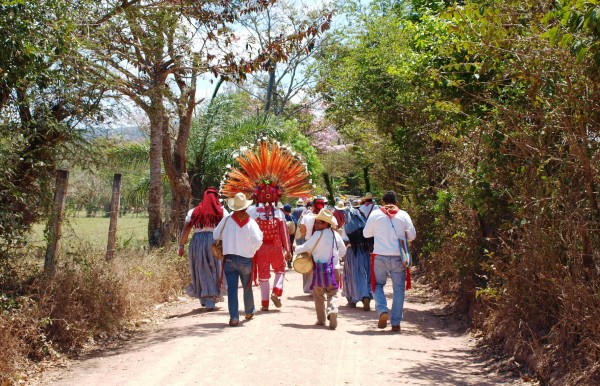 Atzipänntäwä, Hermanos somos uno Celebración zoque del equinoccio en Cerro ombligo. Fotos: Pepe Espinosa 