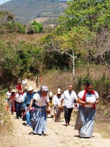 Atzipänntäwä, Hermanos somos uno Celebración zoque del equinoccio en Cerro ombligo. Fotos: Pepe Espinosa 