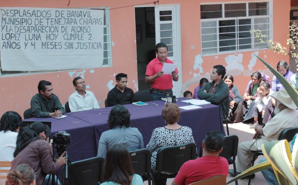 Desplazados y ex presos políticos en la defensa de sus derechos