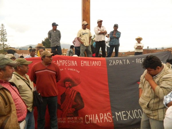 OCEZ levanta plantón, luego que gobierno de Chiapas se comprometió a dialogar con los campesinos. Foto: Amalia Avendaño