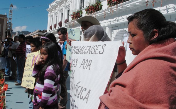 Piden la posesión de 22 hectáreas, para conservarlos como áreas verdes, y para garantizar que sus manantiales sigan siendo aprovechados por el sistema Chupactíc-Quenvó. Foto: Emiliano Hernández