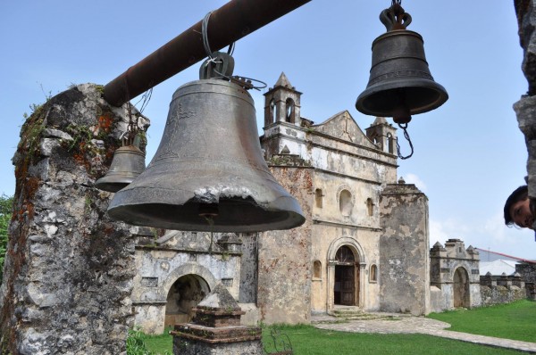 La Iglesia de San Miguel Arcángel de Tumbalá, Chiapas. Fotos: Sergio Díaz Sosa. 