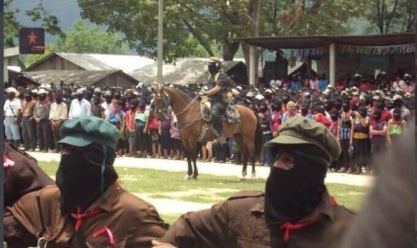 Reapareció montado en su caballo el Subcomandante Marcos del EZLN. Foto: Radio Pozol