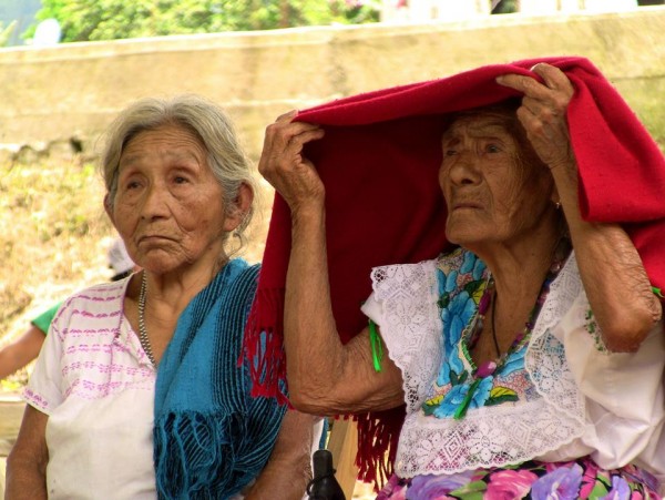 Mujeres en el Cngreso zoque celebrado en el municipio de Rayón Chiapas, el pasado 24 de mayo. Foto: Saúl Kak