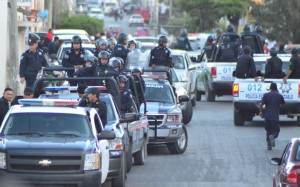 Operativo para desalojar a campesinos que tenían retenidos a policías tras el asesinato de su companero en Comitán. Foto: Archivo